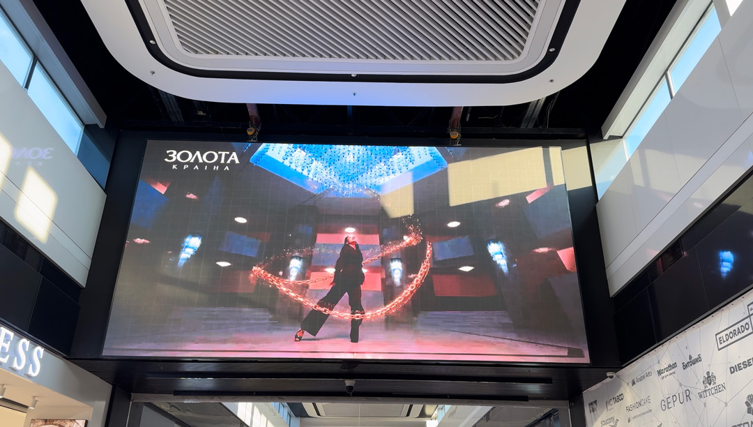 some alt: car some alt: car