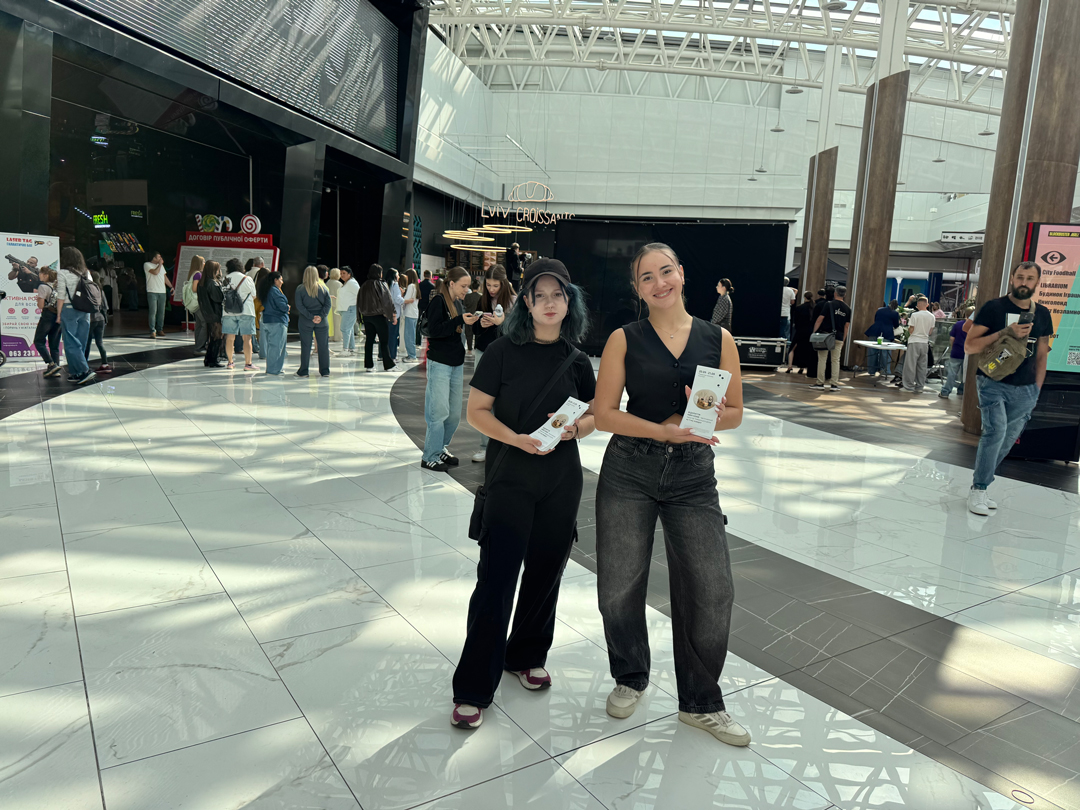 some alt: car some alt: car