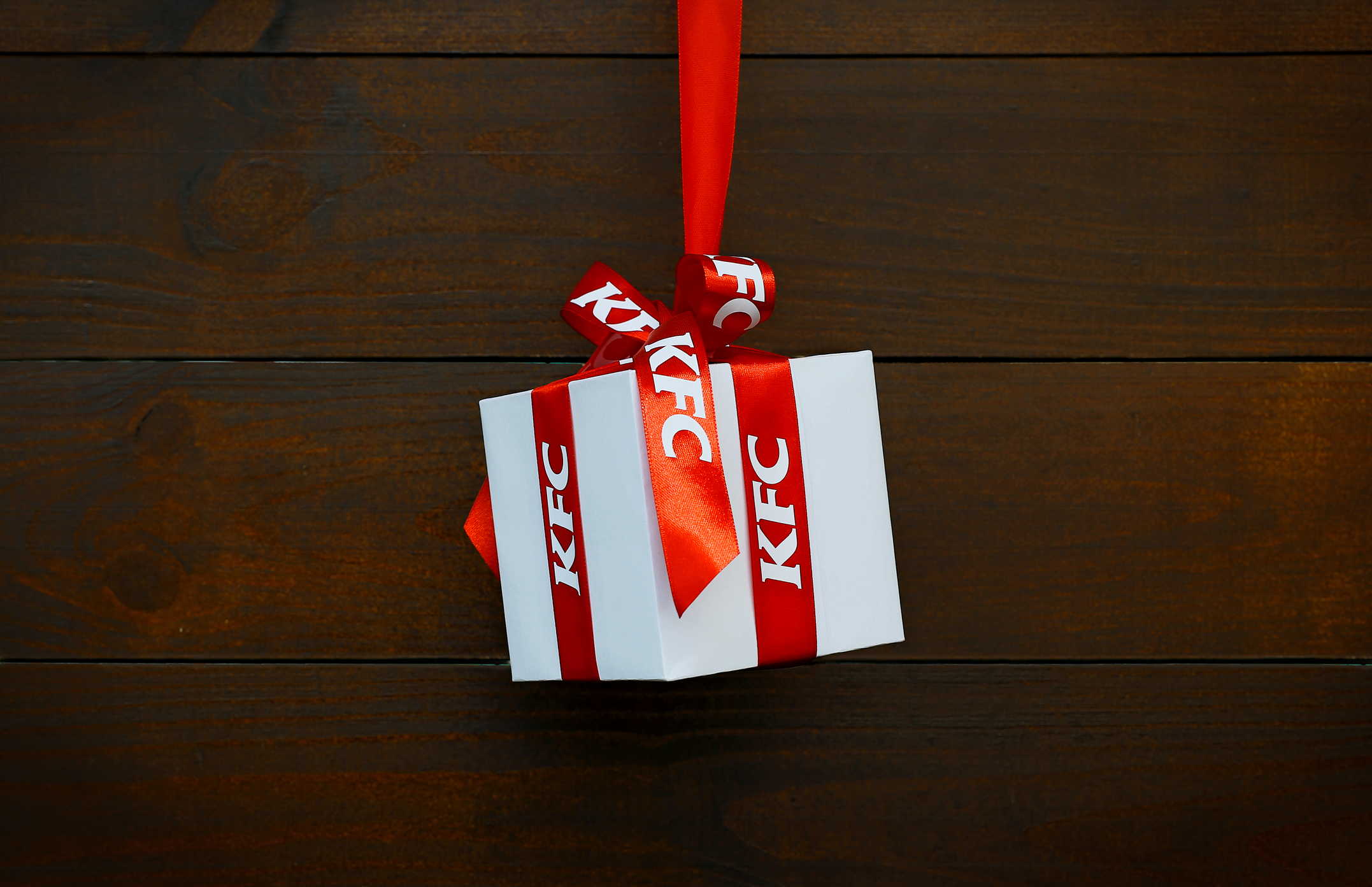 some alt: car some alt: car