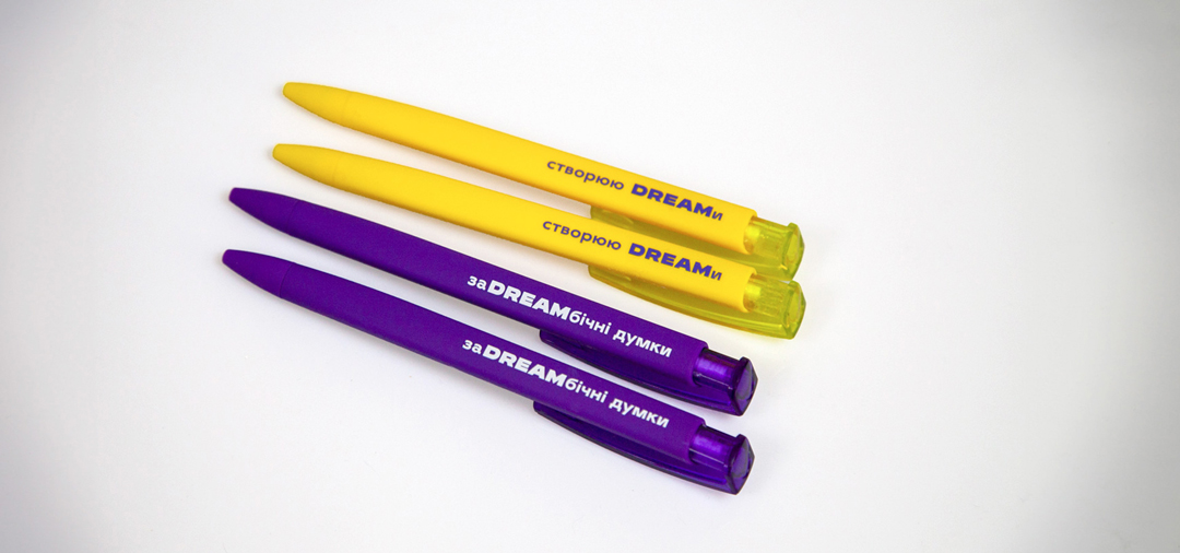 some alt: car some alt: car