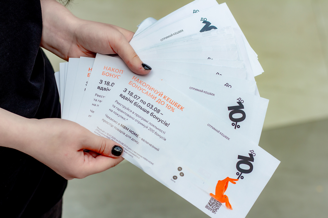 some alt: car some alt: car