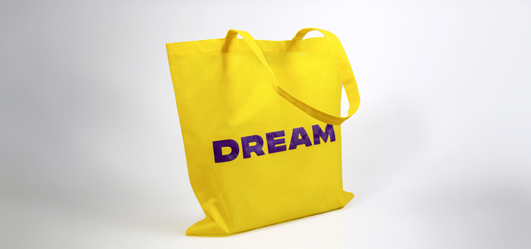 some alt: car some alt: car