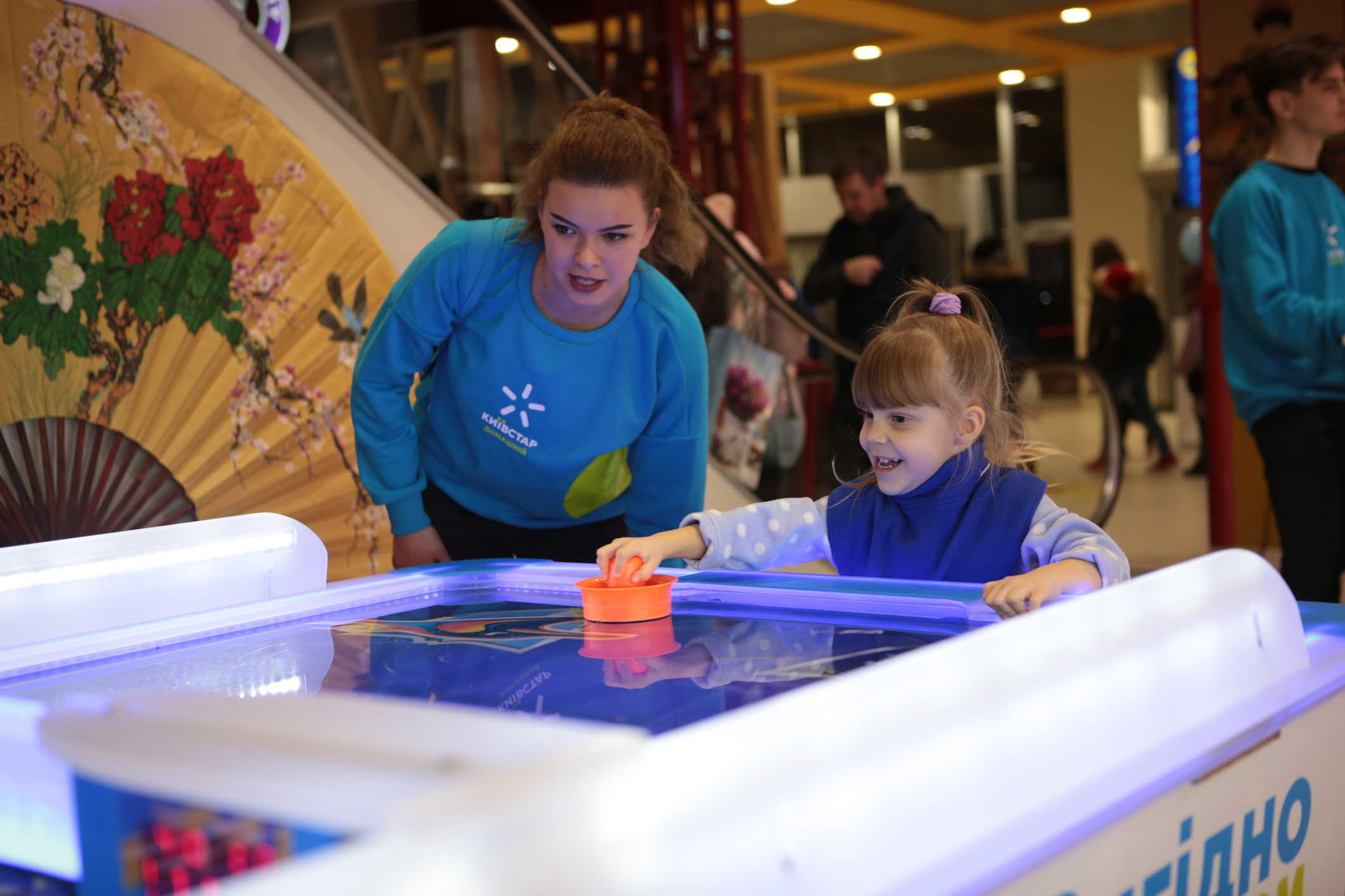 some alt: car some alt: car